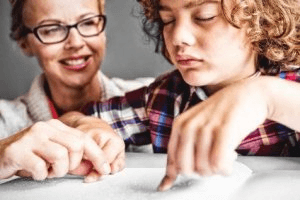 Educação Especial Com Ênfase Em Deficiência Visual E Sistema Braille